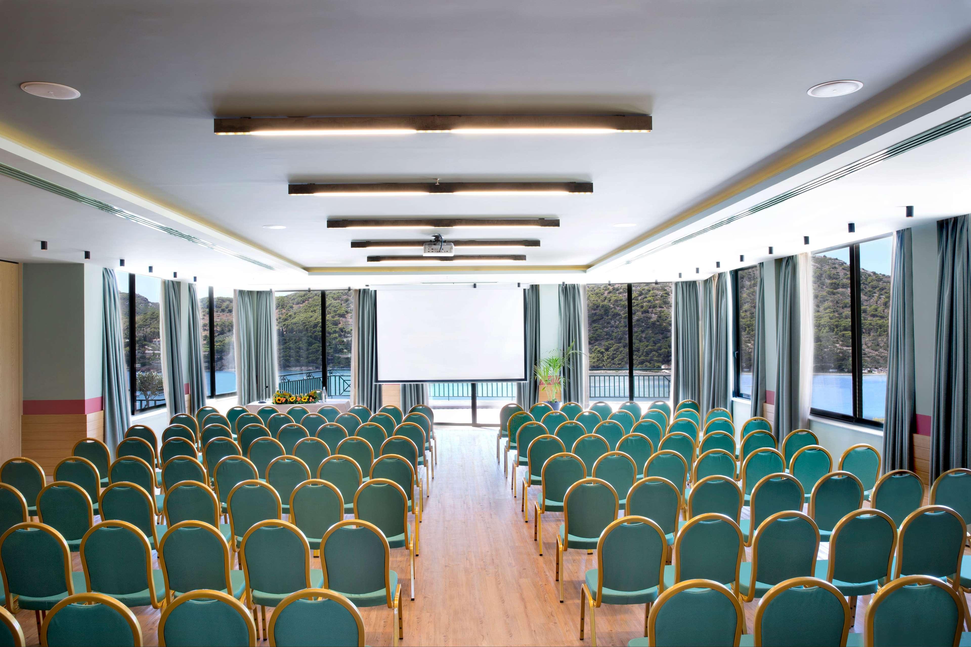 Dolce By Wyndham Athens Attica Riviera Отель 5*