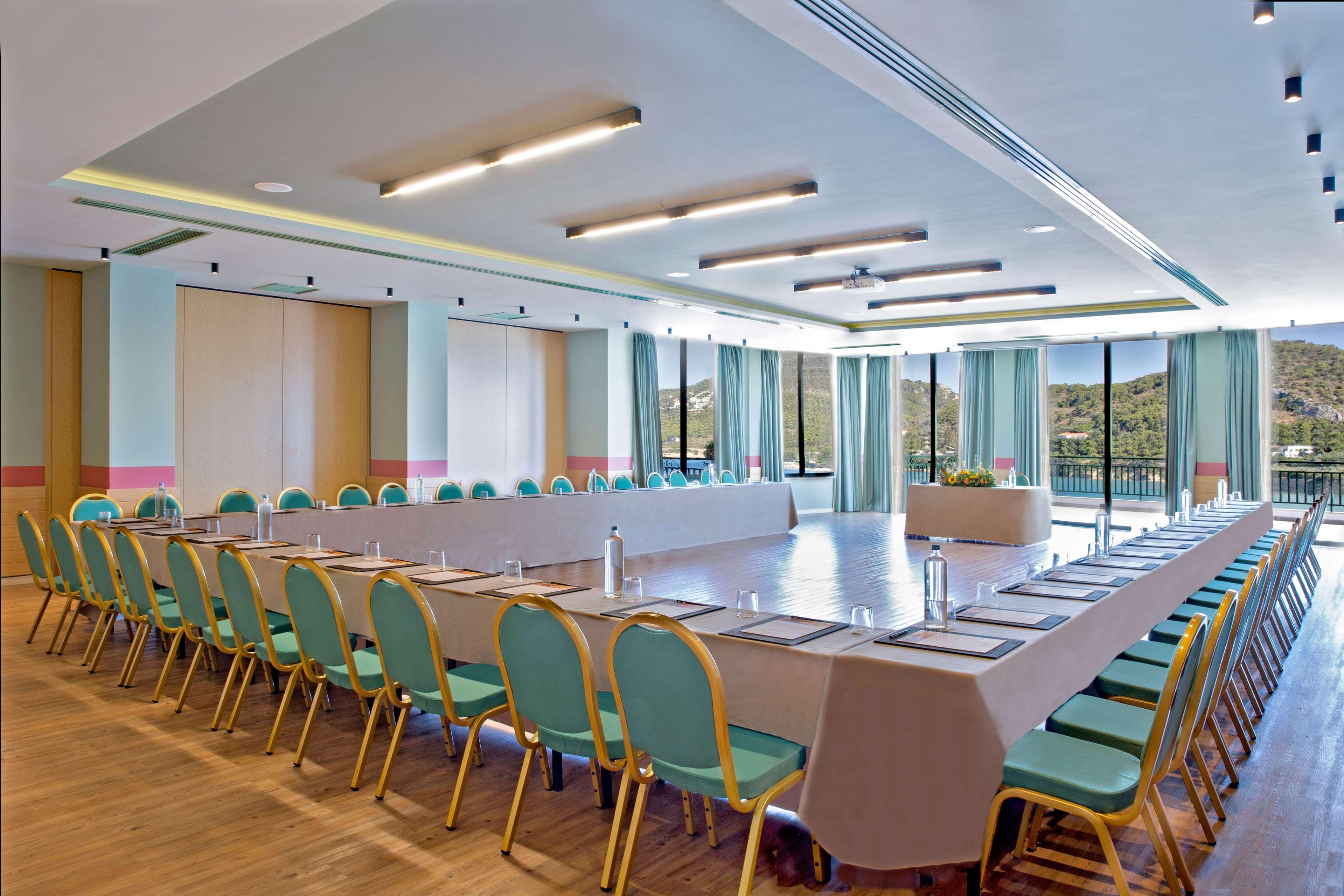Dolce By Wyndham Athens Attica Riviera Враврона