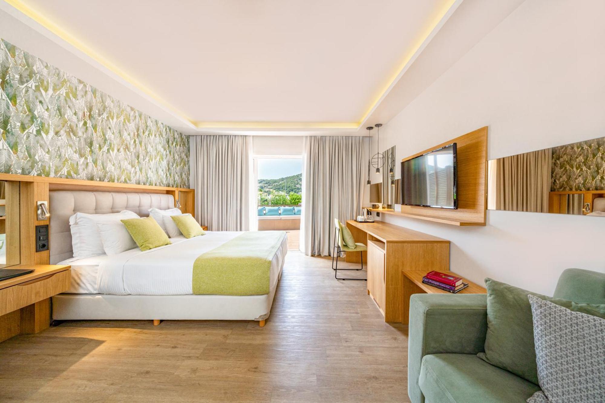 Dolce By Wyndham Athens Attica Riviera 5*