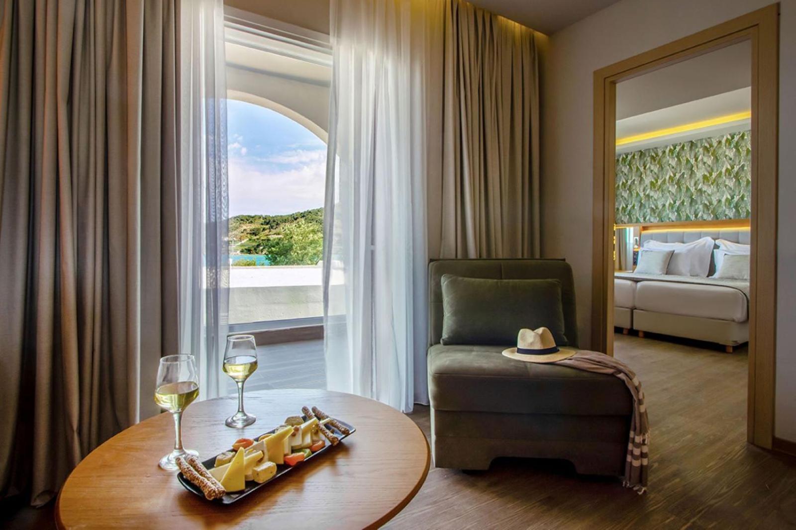 Dolce By Wyndham Athens Attica Riviera Hotel 5*