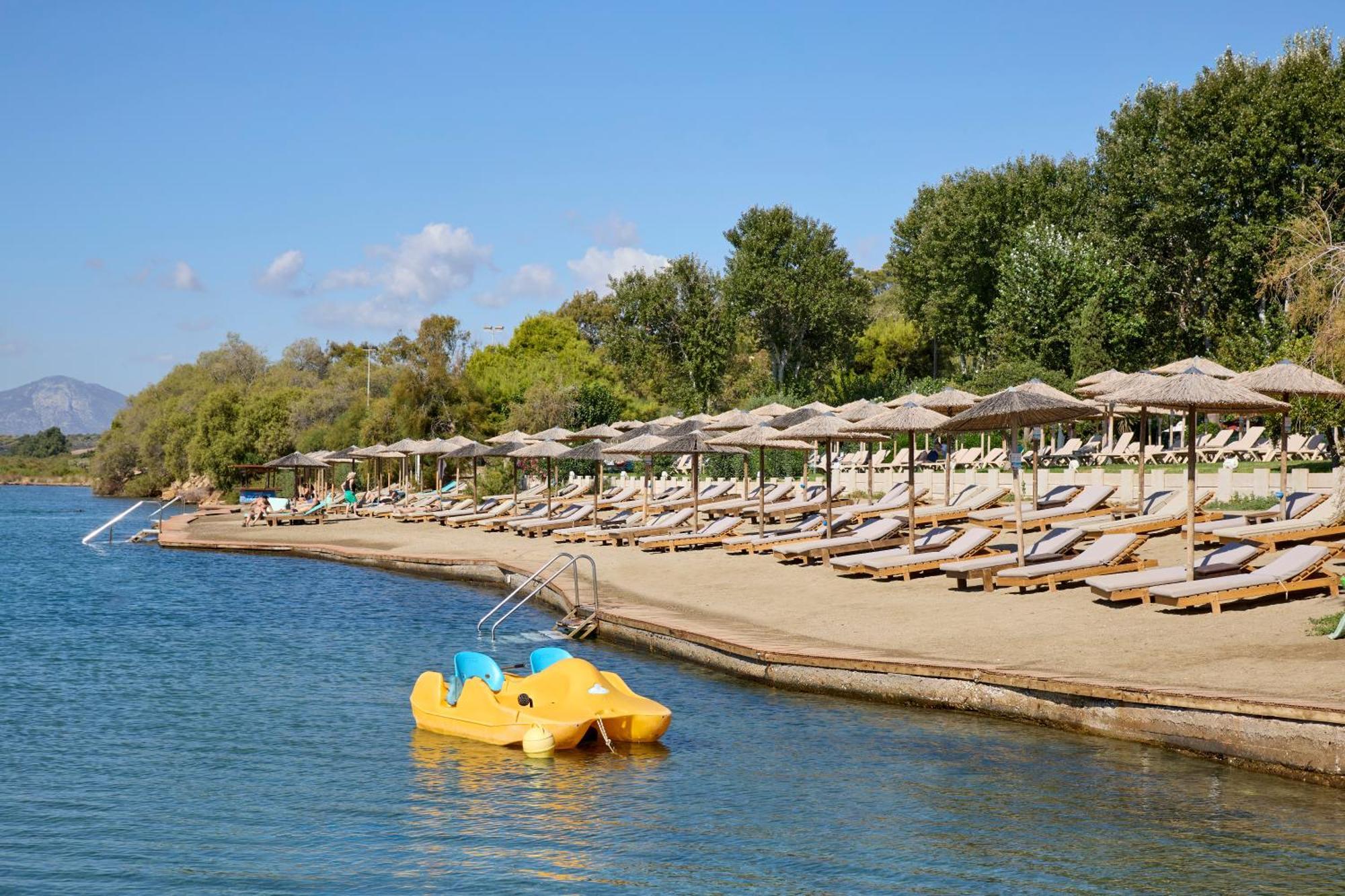 Отель Dolce By Wyndham Athens Attica Riviera 5*