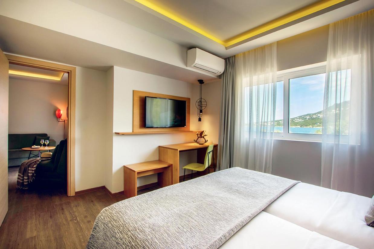 Отель Dolce By Wyndham Athens Attica Riviera Враврона